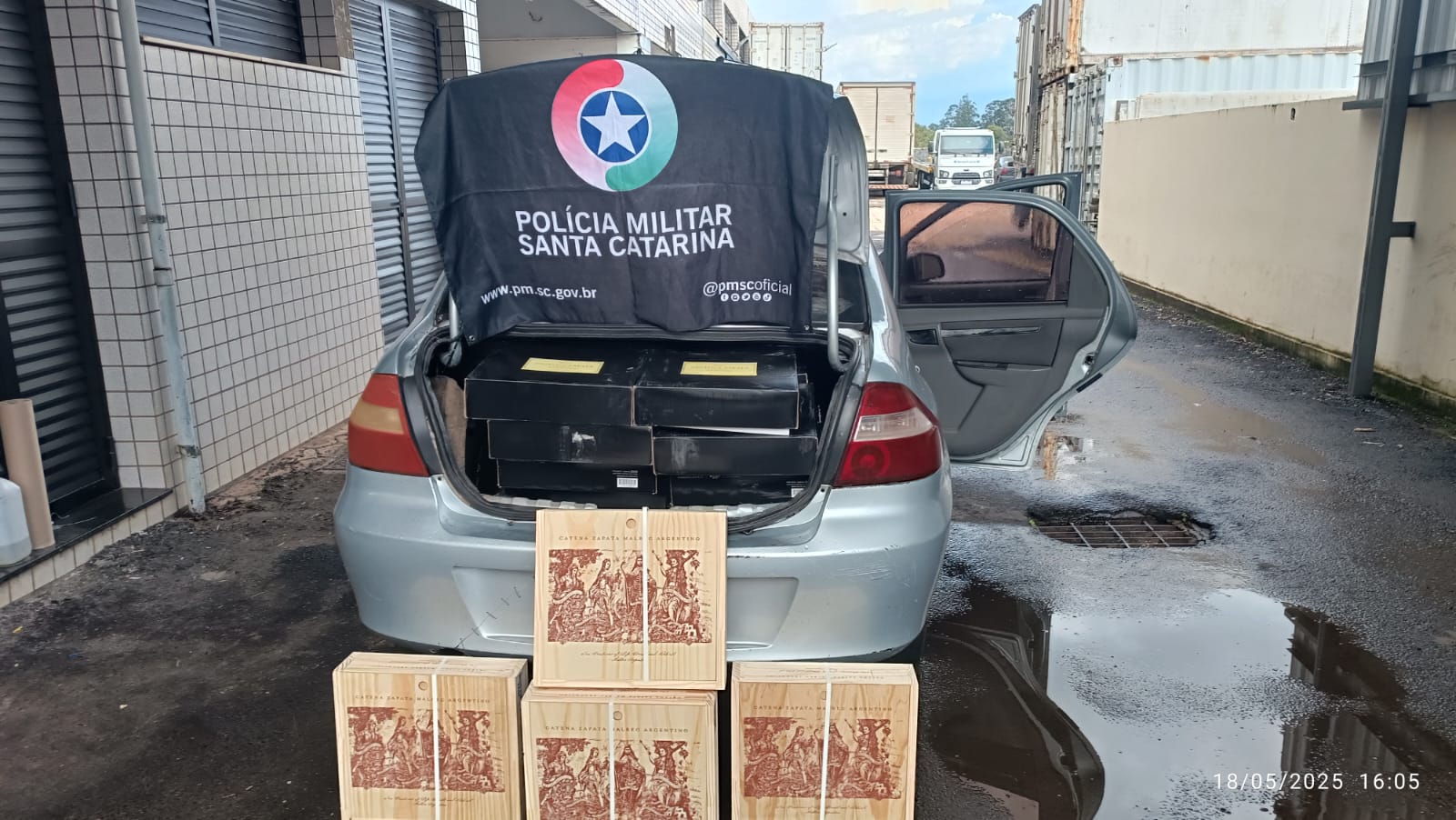 Polícia Militar intercepta 230 garrafas de vinho sem nota fiscal