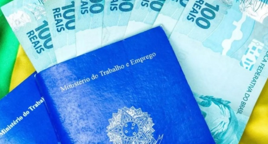 Saiba quando cai a primeira parcela do 13º para trabalhadores CLT e servidores públicos