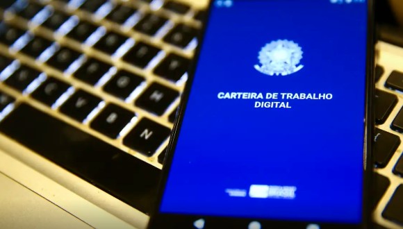 Taxa de desemprego cai para 5,3%, a menor para o trimestre até agosto