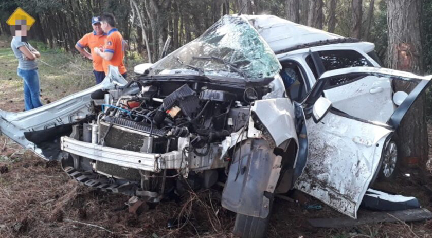 Mulher de 26 anos fica ferida após se envolver em acidente de trânsito na PR-281