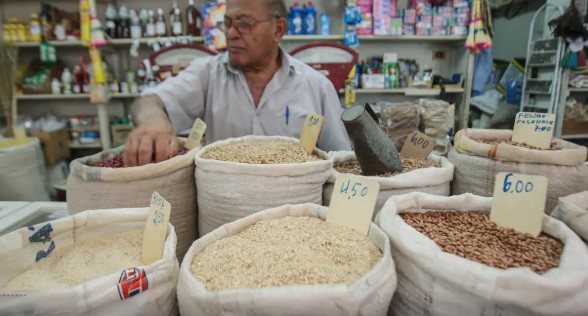 Mercado eleva previsão da inflação para 4,89% este ano
