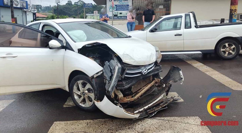 Mulher fica ferida em acidente de trânsito no município de Campo Erê