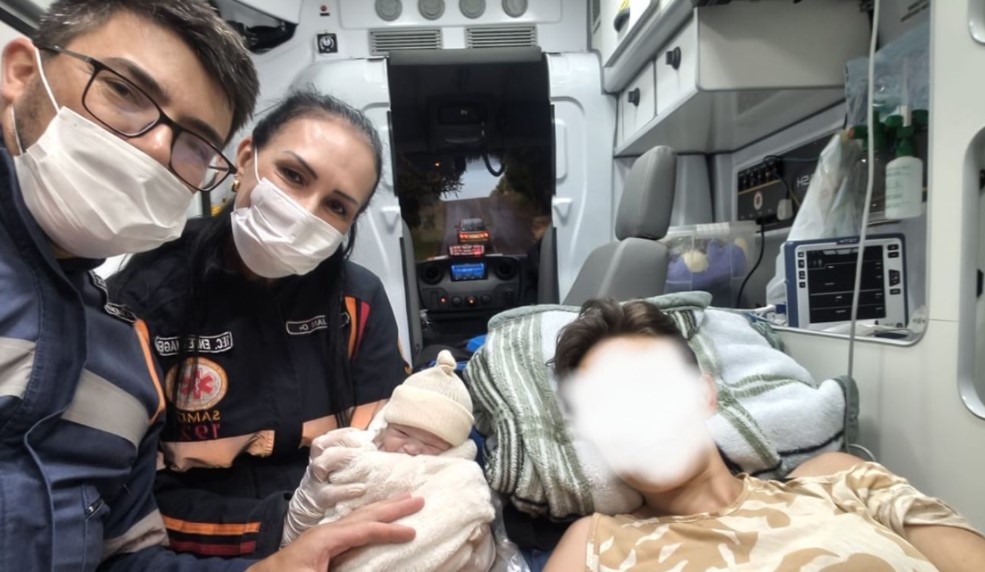 SAMU atende parto de emergência em residência