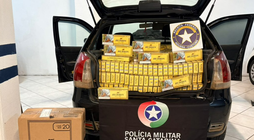 Motorista foge da PMRv e é preso com 8 mil maços de cigarros e vinho