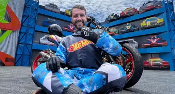 Piloto morre após acidente em show de manobras no Beto Carrero World