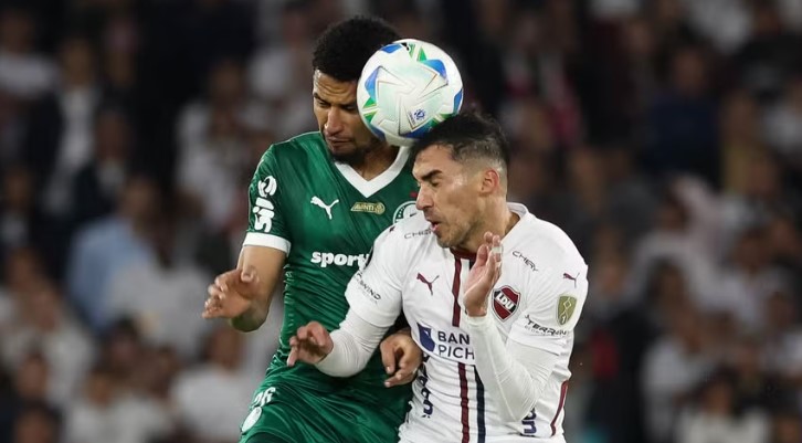 Palmeiras é atropelado pela LDU e vai precisar de milagre no Allianz