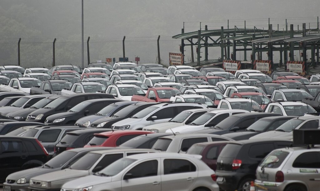 Governo anuncia desconto de 1,5% a 10,8% para carros novos