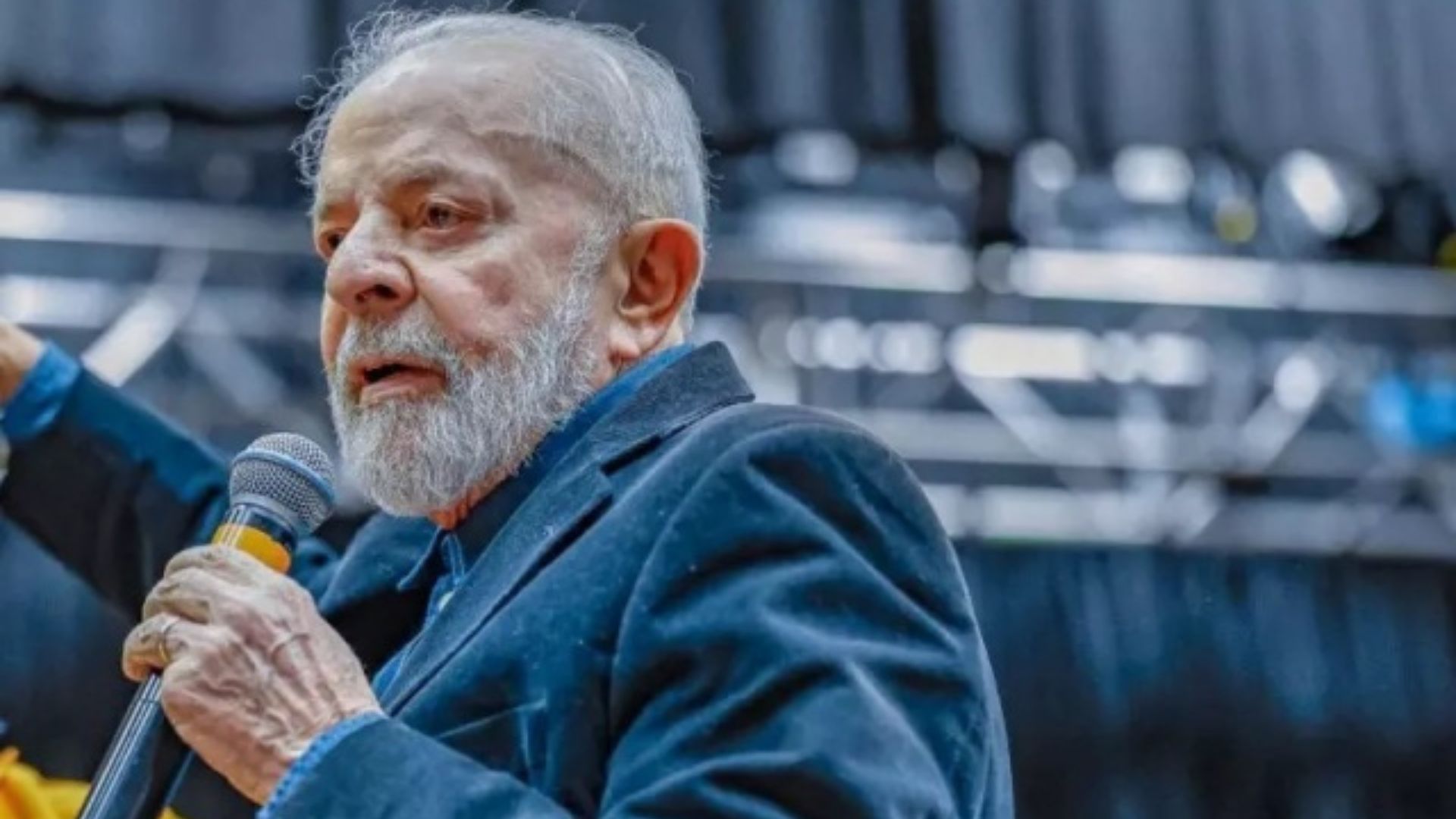 Lula promete acabar com bets se regulação ‘não der conta’ de controlar empresas