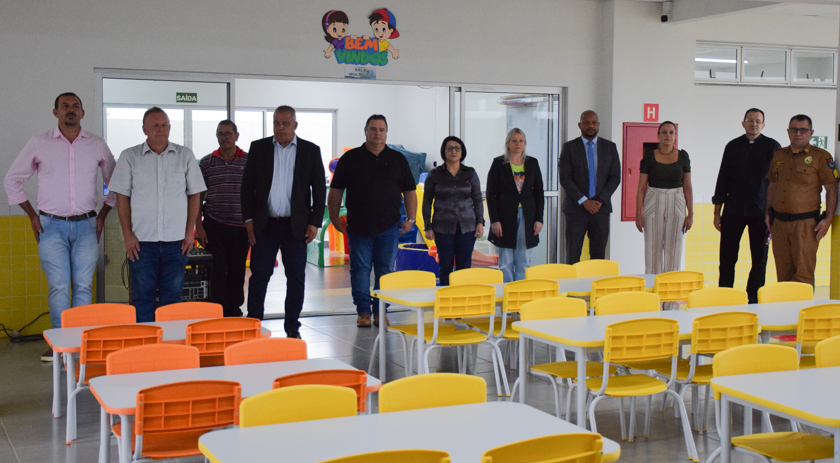 Administração de Barracão inaugura creche no bairro Nossa Senhora de Lourdes