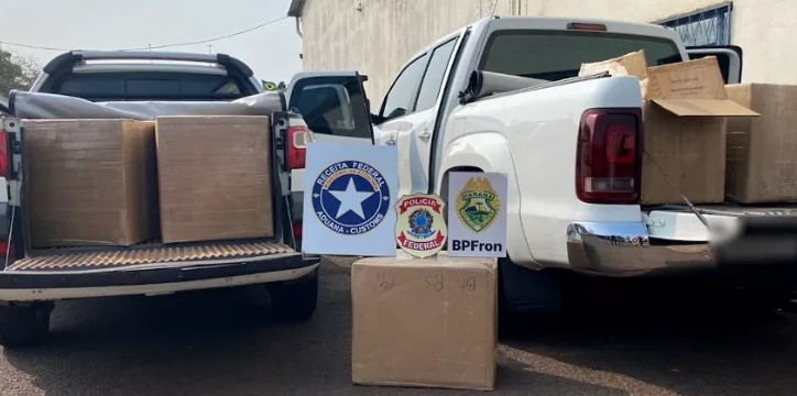 PF apreende 15 mil cigarros eletrônicos em caminhonetes de comboio