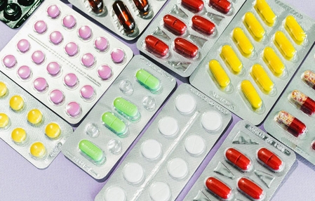 Anvisa suspende lotes de anestésico, suplementos e medicamentos à base de Cannabis
