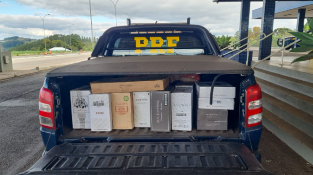 PRF apreende carga com 90 garrafas de vinho de origem Argentina