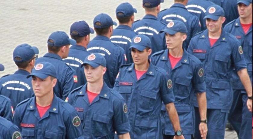 Concurso público dos bombeiros de SC abre inscrições para 100 vagas com salários de R$ 8 mil