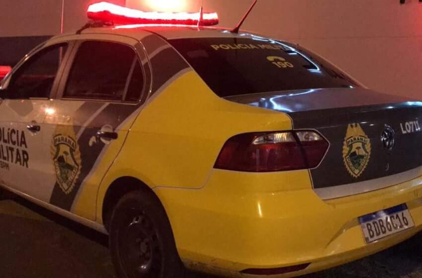 Homem procura a PM após flagrar sua esposa se masturbando em frente aos filhos menores de idade