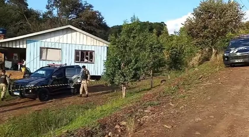 Suspeito morre em confronto com a polícia durante operação