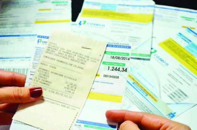 Estudo revela cidades com mais inadimplentes e endividados em Santa Catarina; veja ranking