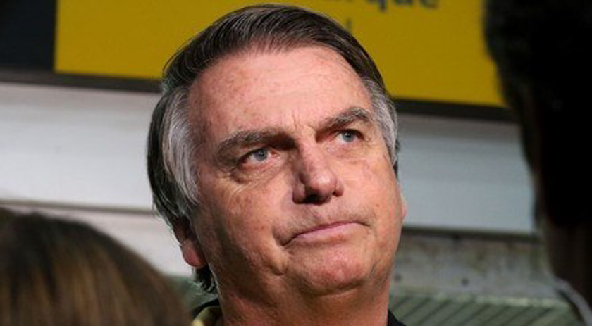 Bolsonaro é o segundo ex-presidente a perder direitos políticos