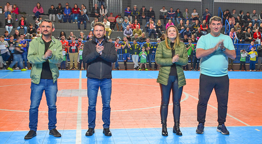 Confira as fotos da abertura do Campeonato Municipal de Futsal