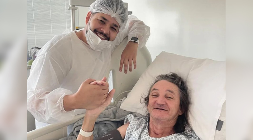 Humorista Marquito recebe alta após quase dois meses de internação
