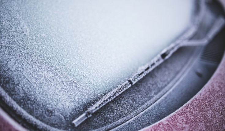 Para-brisas congelado? Veja dicas para proteger seu carro no inverno