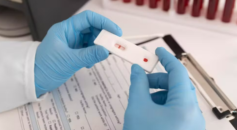 Homem é condenado a pagar R$ 60 mil por esconder HIV e infectar companheira em SC