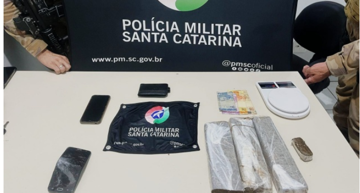 Polícia Militar prende dois homens por tráfico de drogas em Guaraciaba