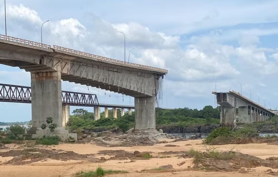 Dnit conclui retirada de veículos que estavam na ponte Juscelino Kubitschek; acidente deixou 14 mortos