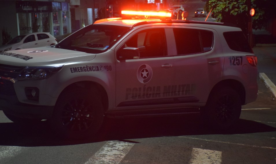 Homem com mandado de prisão por furto é preso após acidente