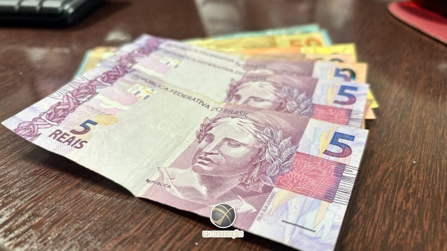 Governo reduz projeção do salário mínimo de 2026 para R$ 1.627