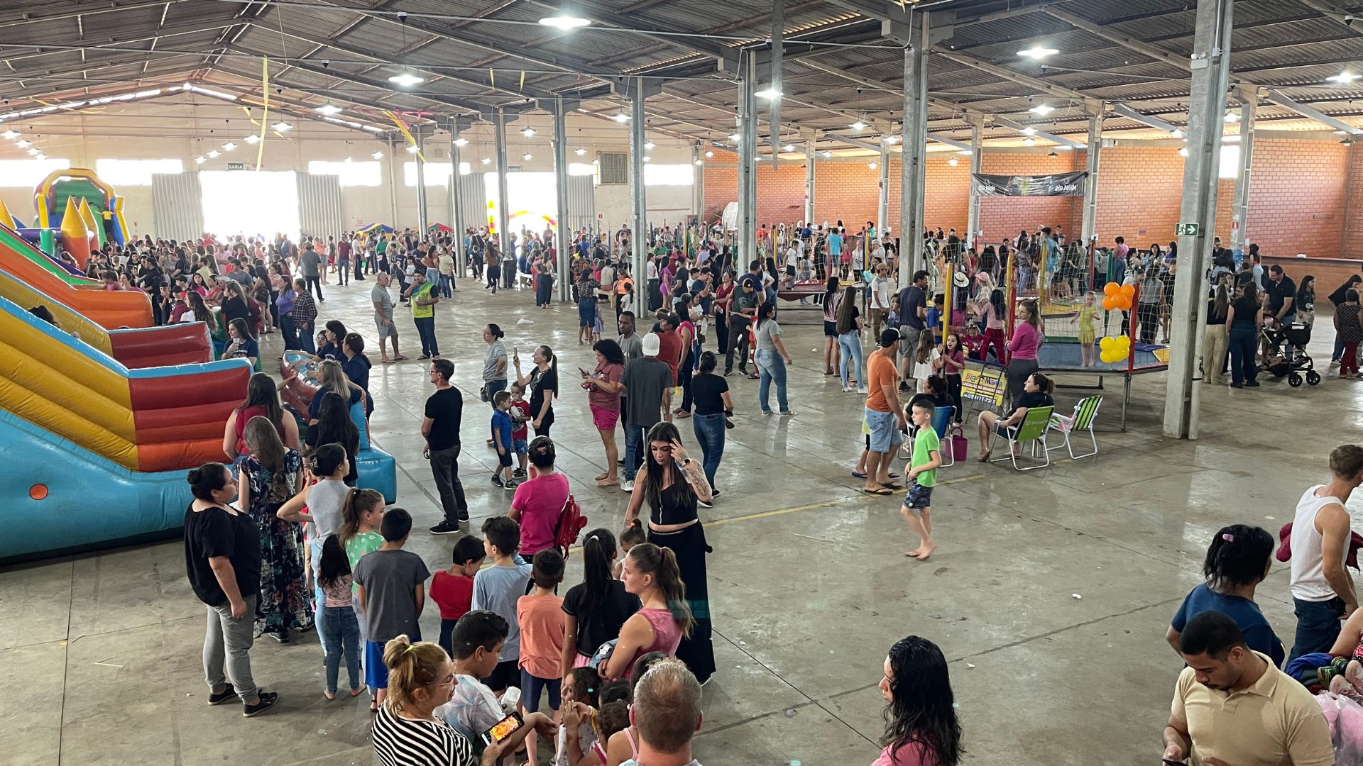 Festa dos Dia das Crianças reúne famílias e diverte a criançada na tríplice fronteira