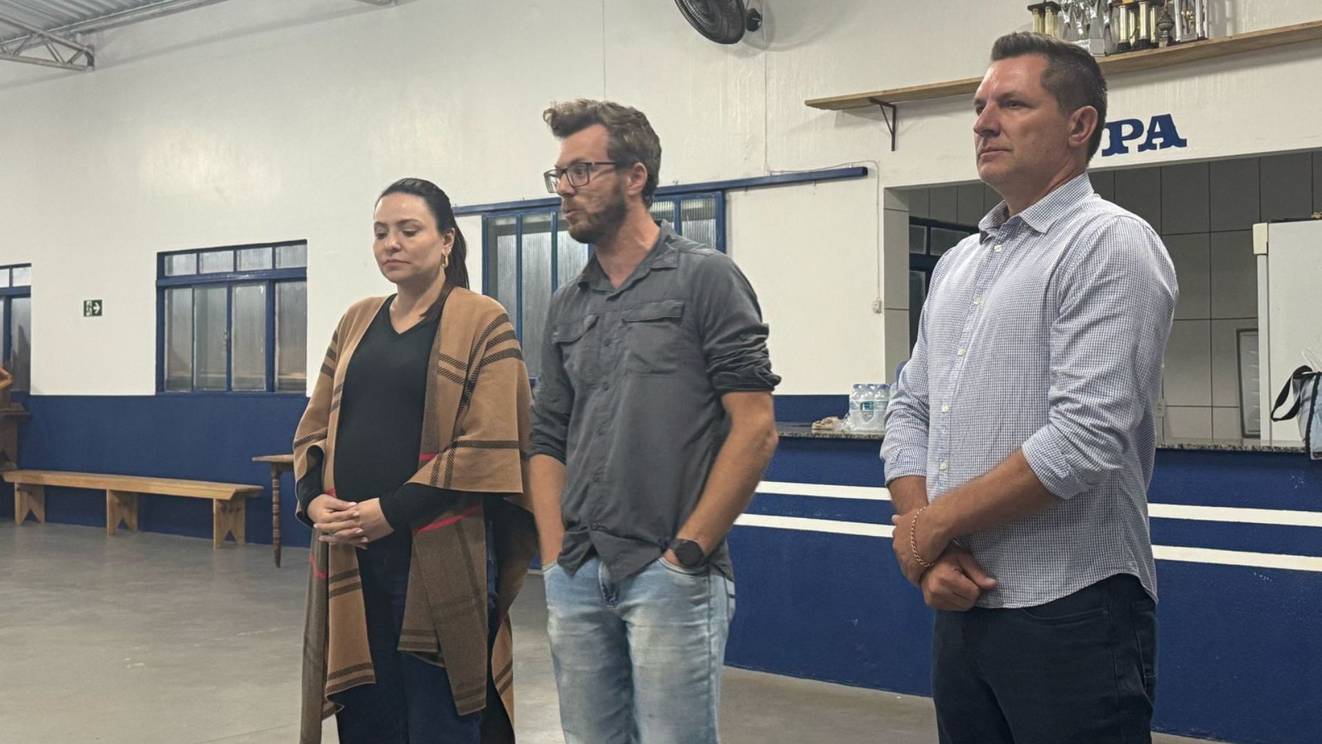 Prefeita Bianca e vereador Claudimiro Pavan anunciam R$ 500 mil para o campo da Maria Preta e distribuidor de calcário