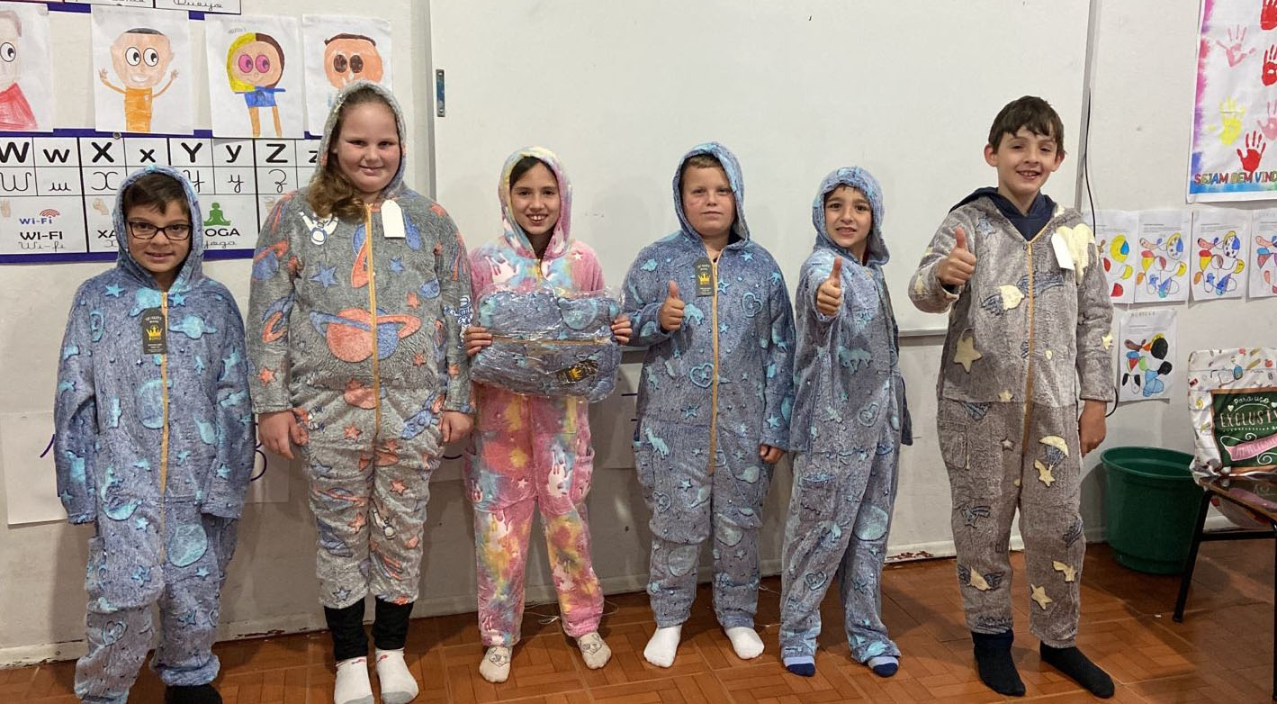 Educação recebe doação de agasalhos para alunos da rede municipal