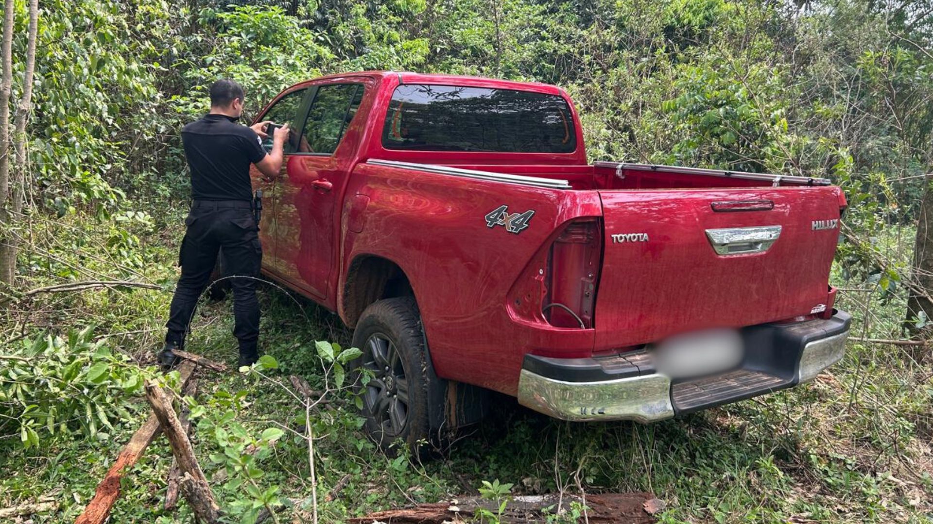 Polícia de Misiones recupera Caminhonete furtada no final de semana