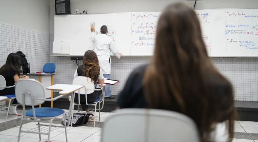 Prazo para adesão ao Programa Pé-de-Meia termina no próximo domingo