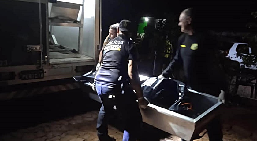 Casal é encontrado morto dentro do quarto