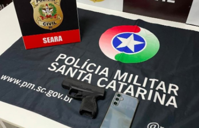 Homem é preso após trancar mulher em quarto e fazer ameaças com arma