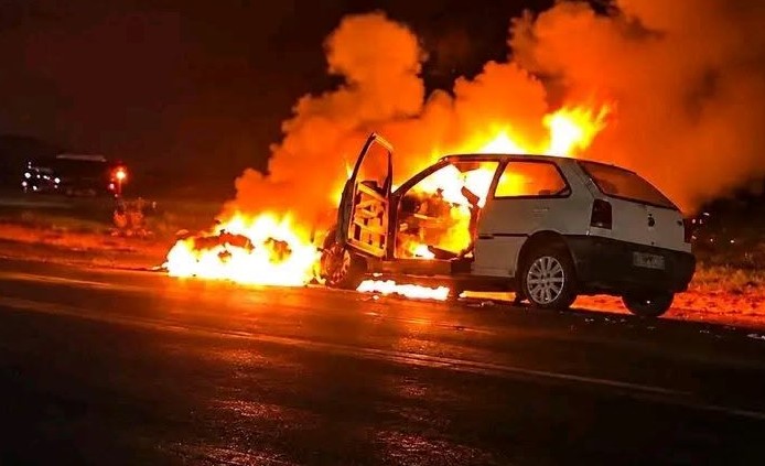 Locutor de rodeios Geovani Araújo, o “imperador do rodeio”, morre após acidente na PR-317