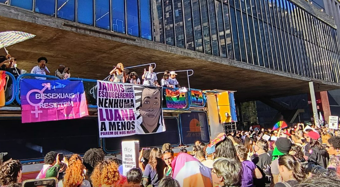 Mulheres lésbicas e bissexuais fazem caminhada em SP contra violência