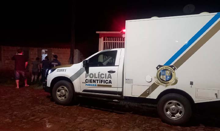 Homem é encontrado morto dentro de casa