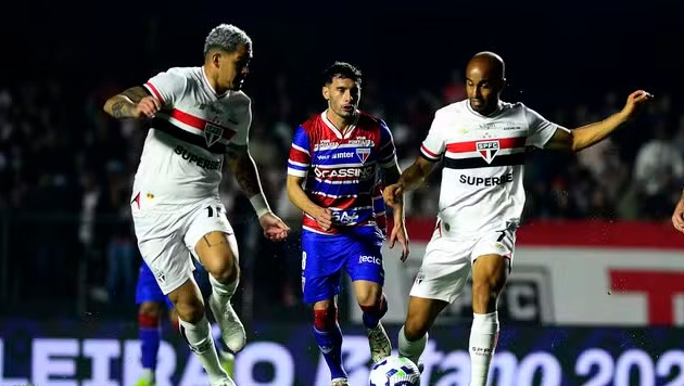 Ferreira perde pênalti, e São Paulo empata com o Fortaleza no Morumbis