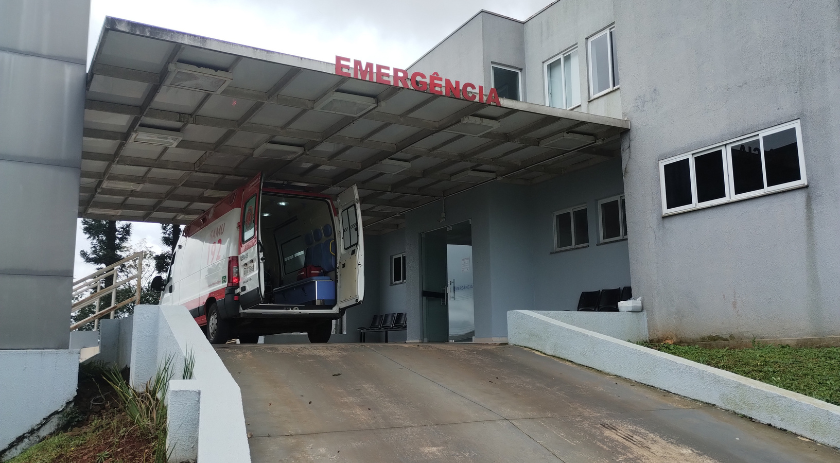 Mulher de 42 anos é agredida e ferida por arma branca