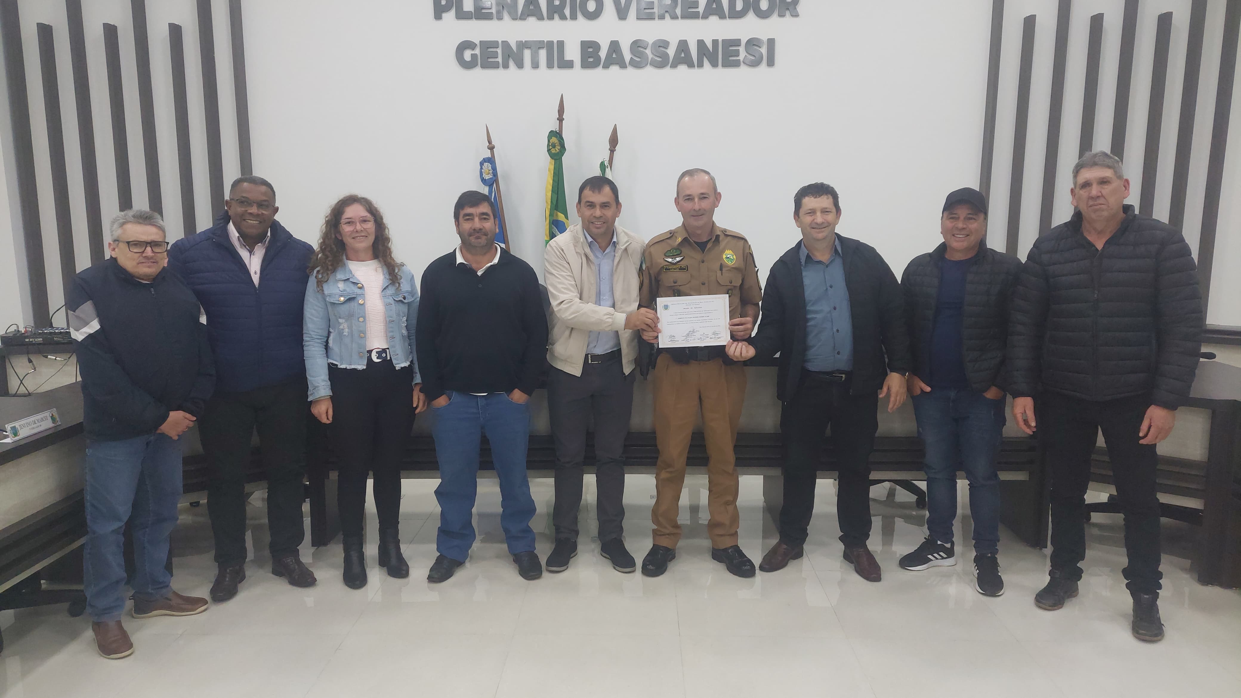 Poder legislativo entrega homenagem ao  Sargento da Polícia Militar