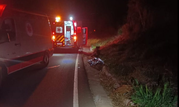 Homem morre e mulher sofre lesões graves em atropelamento por veículo