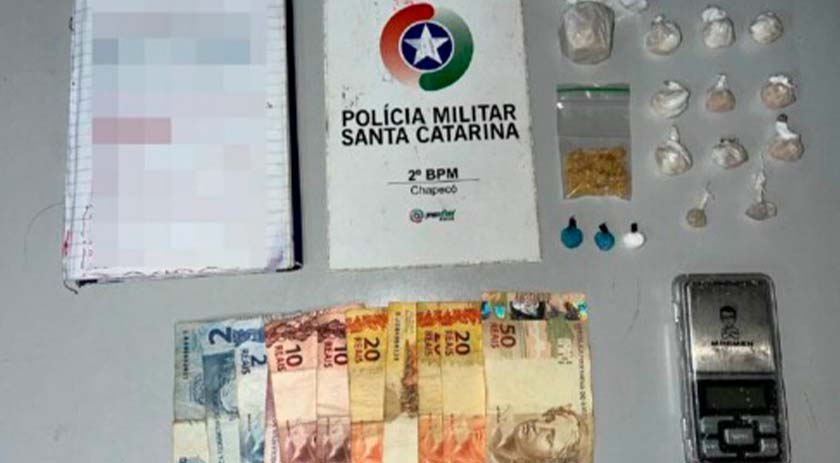 Menina de 15 anos é flagrada com crack durante abordagem