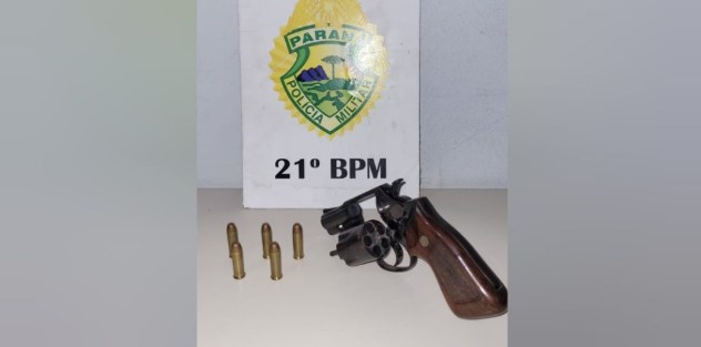 Dono de conveniência é preso com arma de fogo irregular