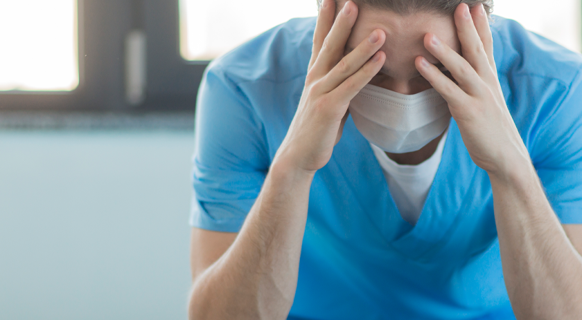 Até 40% dos profissionais da saúde relatam depressão, ansiedade e burnout no Brasil, aponta estudo da Fiocruz