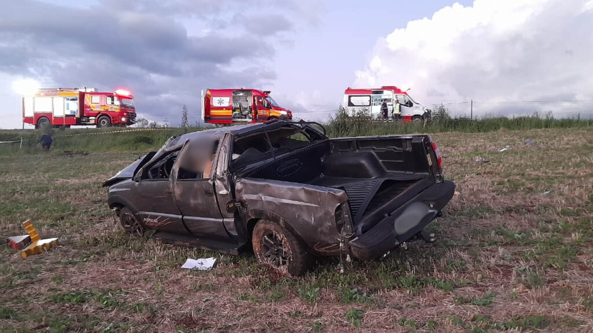 Homem morre após saída de pista e capotamento no Distrito de idamar