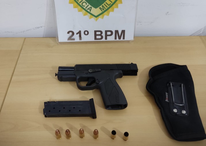 Homem é preso após disparar arma de fogo em evento e causar tumulto