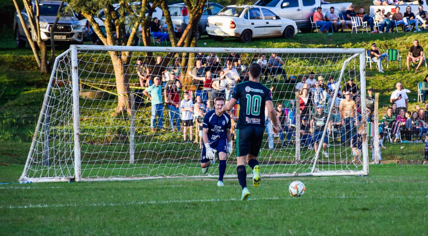 Emoção do começo ao fim, assim foi a final do Cerqueirense no Estádio Jacob Maran