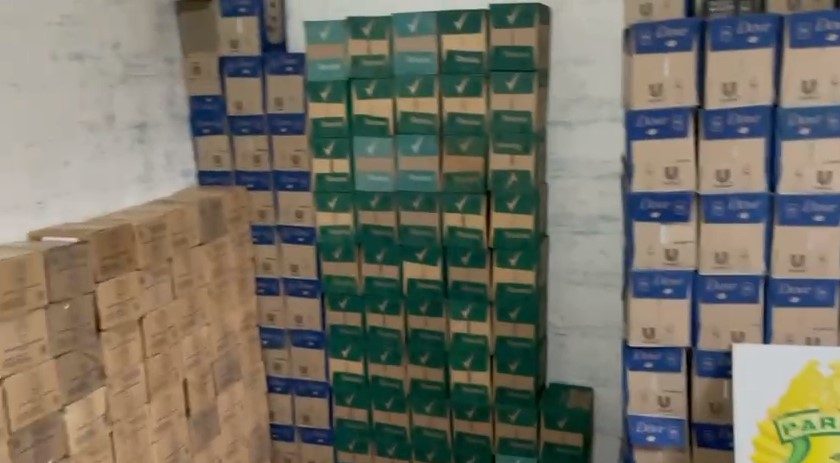 BPFRON apreende desodorantes estrangeiros em depósito